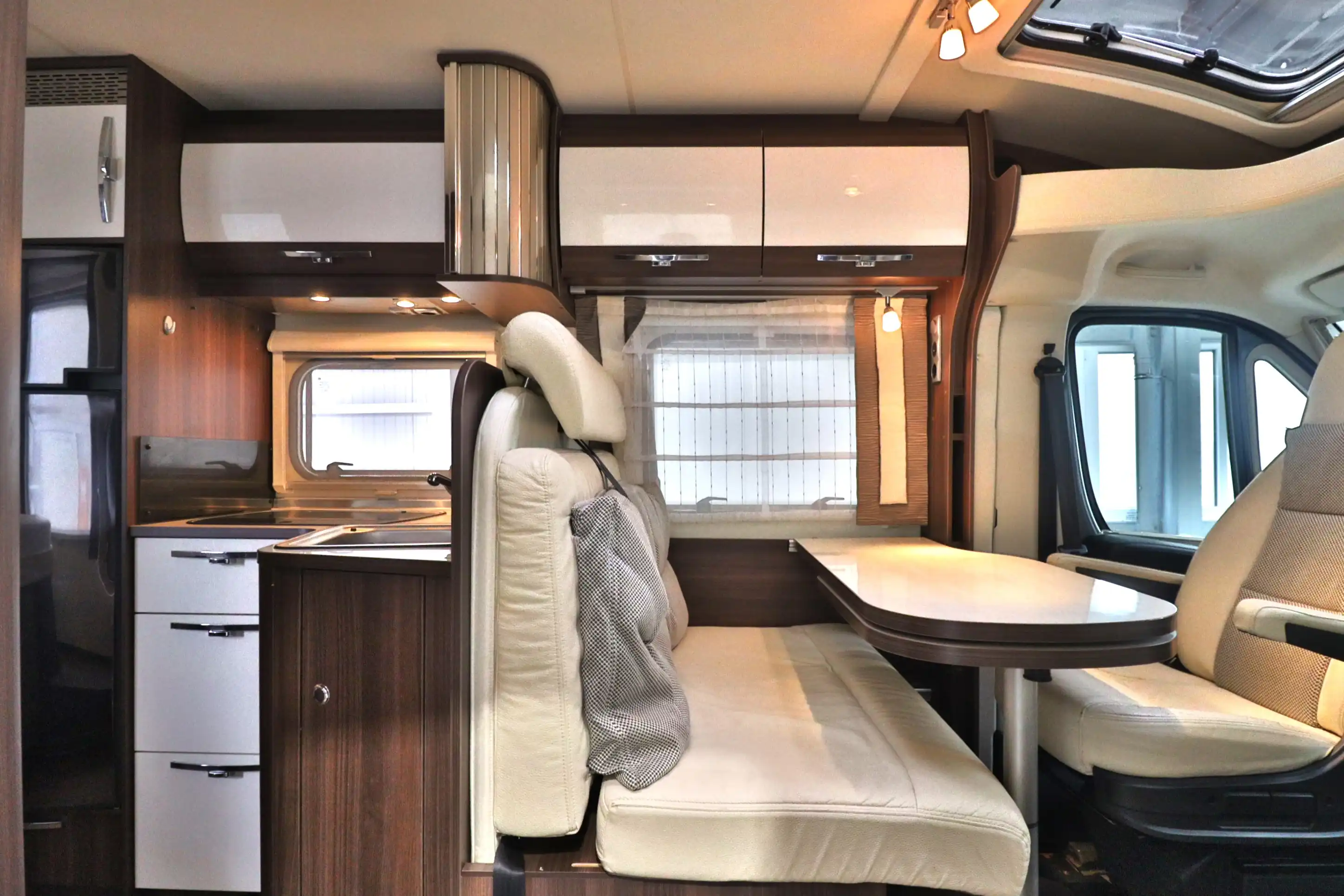 BUERSTNER Nexxo T 685 FiftyFive